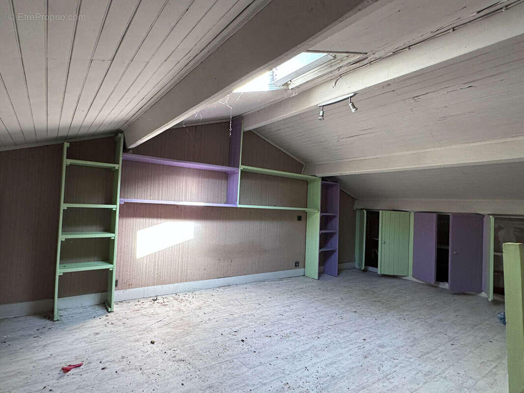 Maison de plain pied 5 pièces - piscine  et jardin  à La Couronne - photo 7