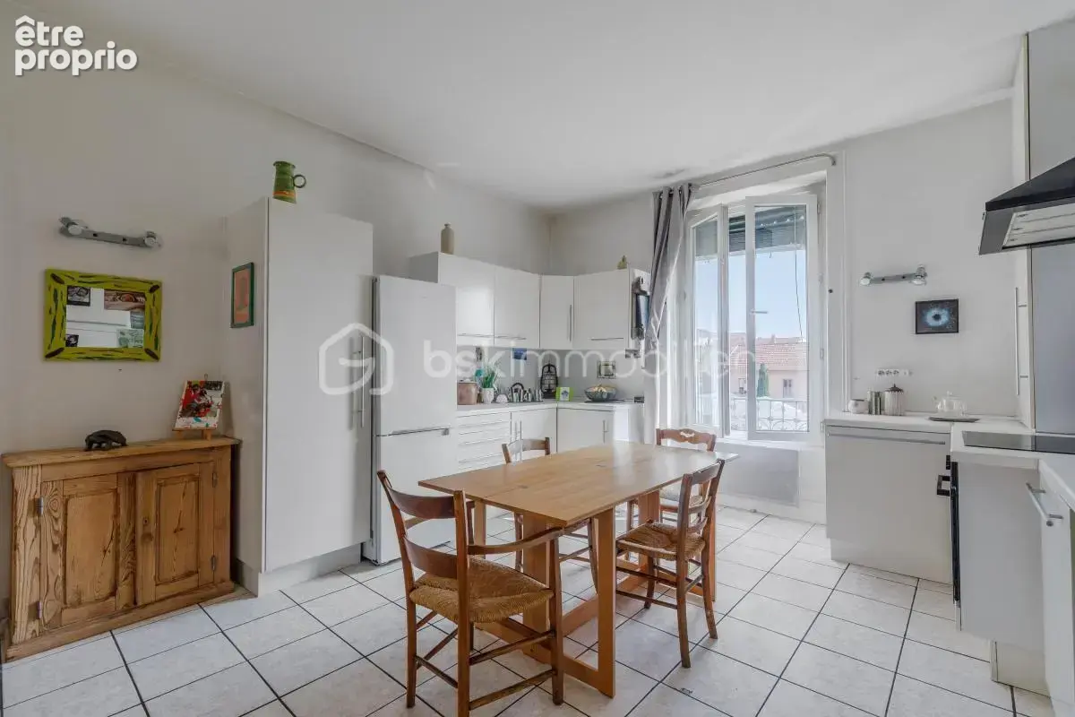 Charmant T3 traversant en duplex au sein d'une petite copropriété à MONTCHAT Lyon 3 - photo 5