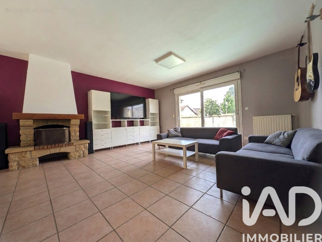 Photo 1 - Maison à ARPAJON