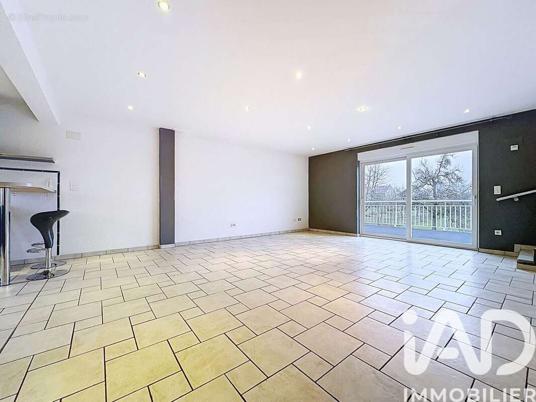 Maison 126 m² à Guenviller  - photo 4