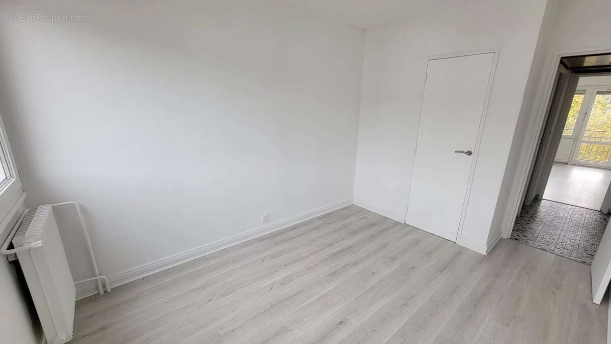 Appartement à SAINT-MICHEL-SUR-ORGE