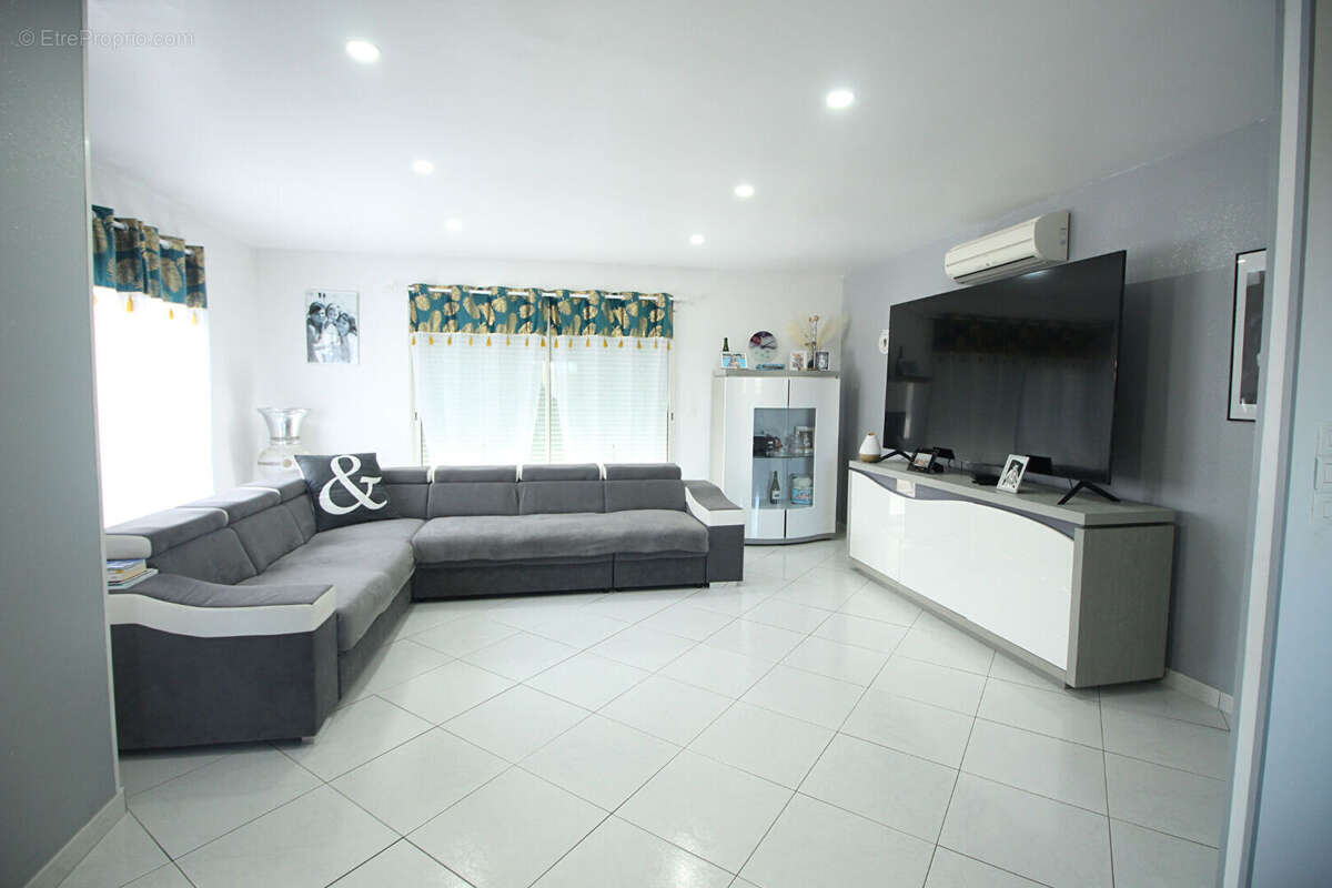 Maison à SAINT-SULPICE-DE-ROYAN