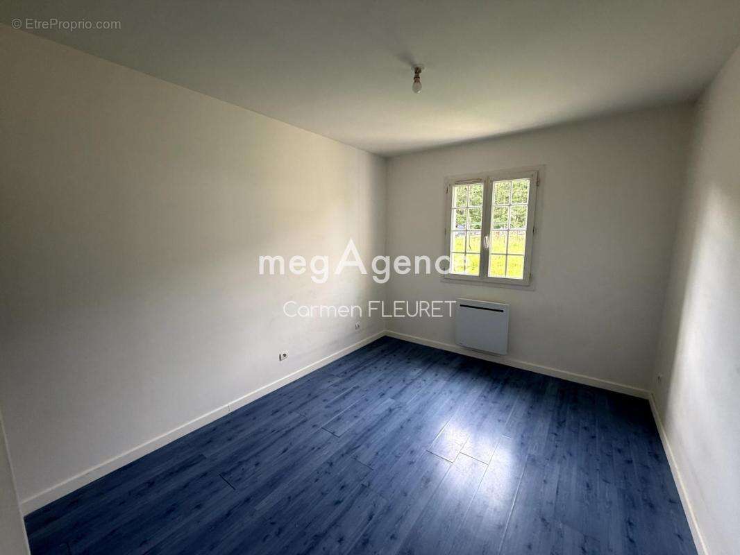 Pavillon de 2005 – 4 chambres – Terrain de 3 183 m² - photo 8