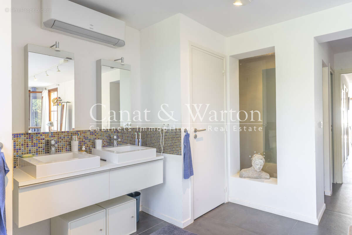 Maison à RAYOL-CANADEL-SUR-MER