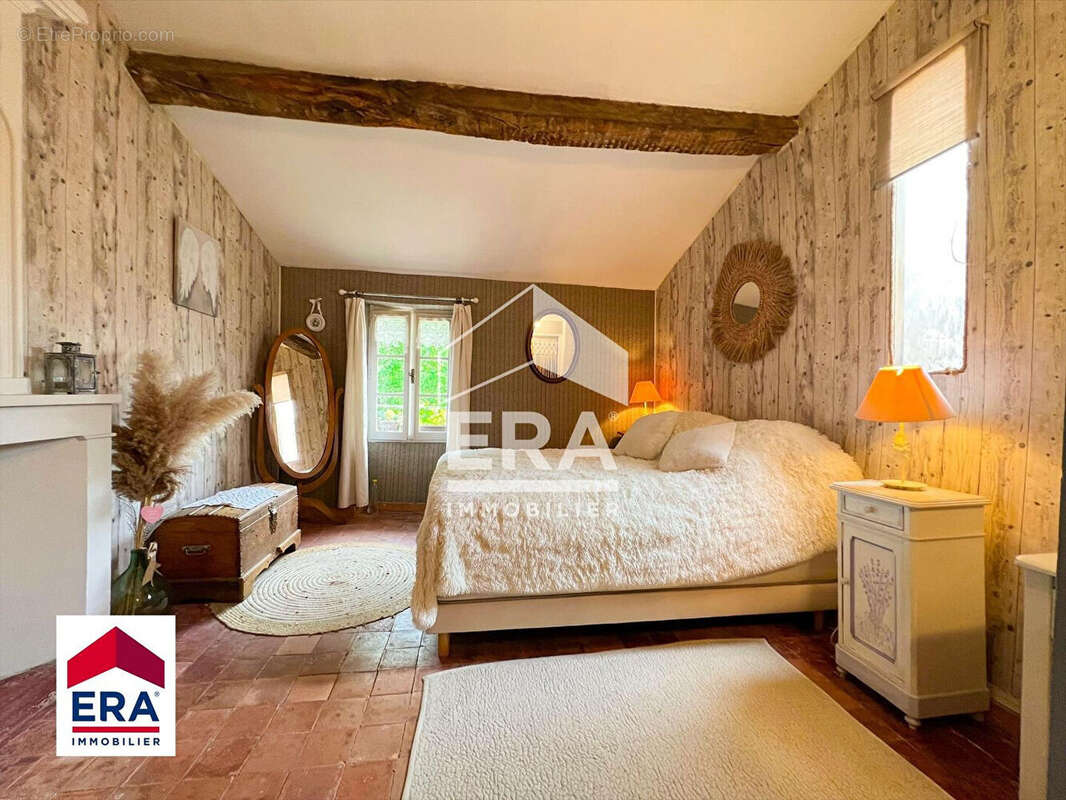 Maison à VILLES-SUR-AUZON