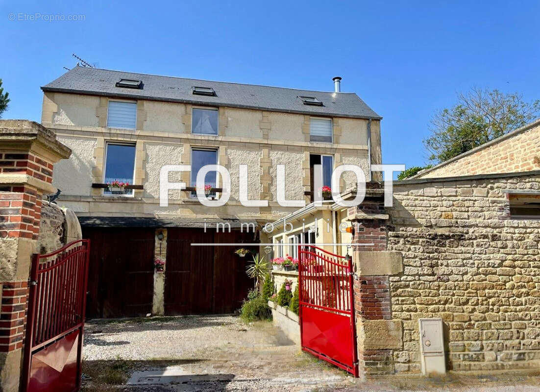 Maison à LUC-SUR-MER