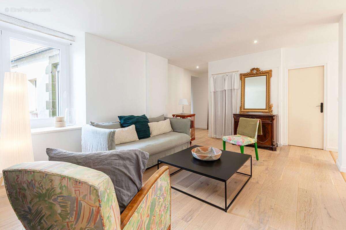 AURAY CENTRE Superbe appartement T4, 2 chambres, de 123,82 m² - photo 13