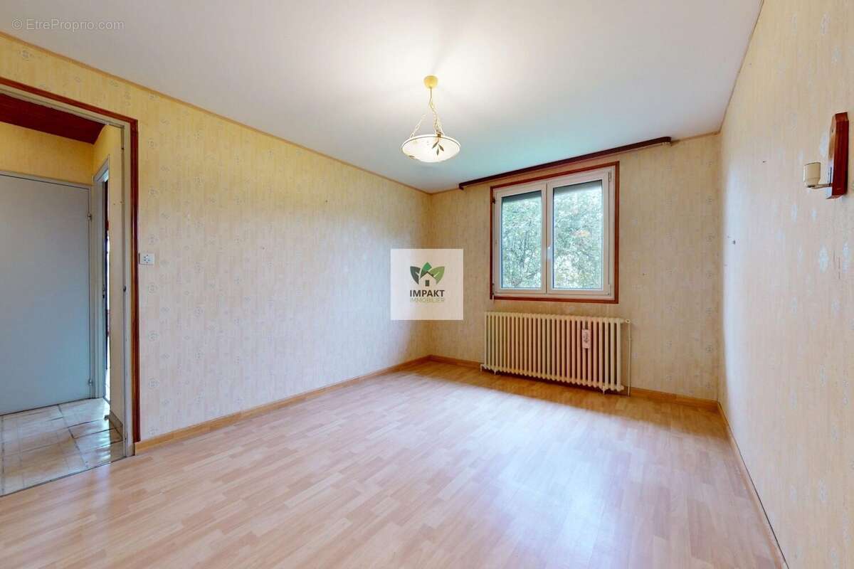 Maison à EVETTE-SALBERT