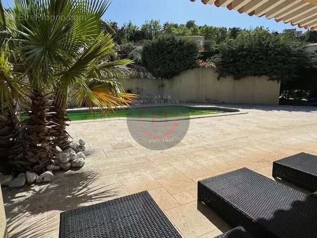 Maison à LES ADRETS-DE-L&#039;ESTEREL