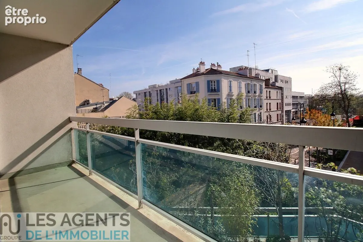 Vieux Puteaux ! Magnifique 3P avec balcons, cave et parking - photo 2