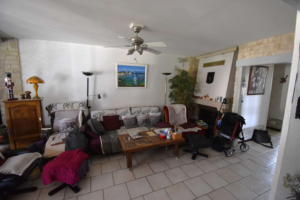 Maison à SAINT-LOUP-SUR-SEMOUSE