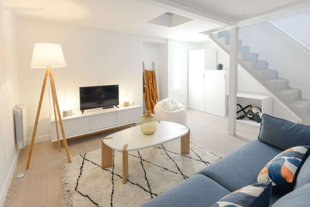 Commerce à PARIS-11E