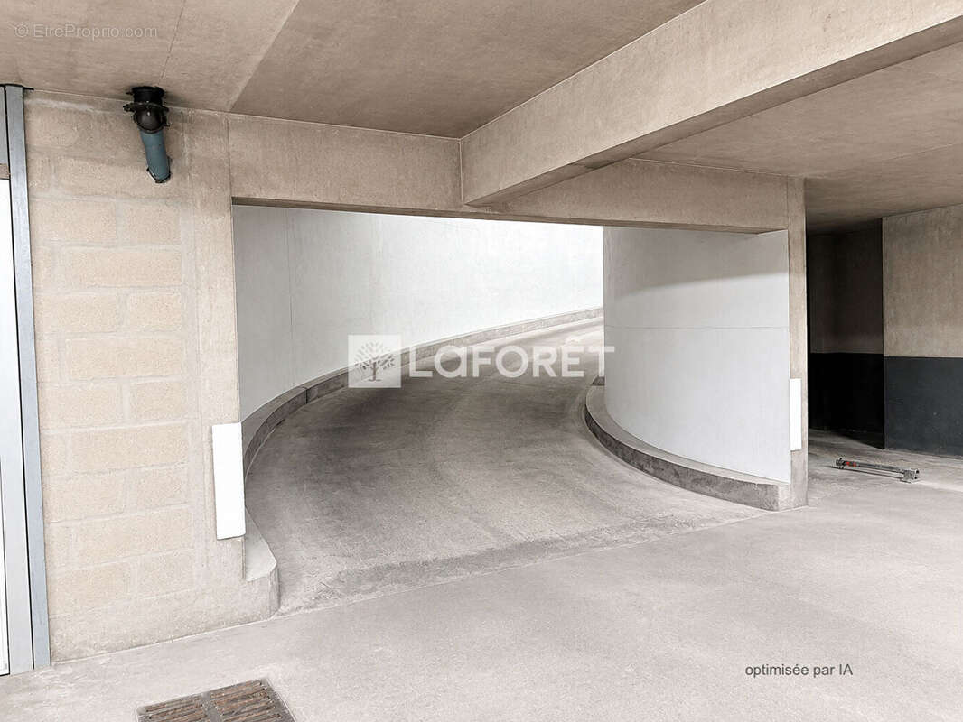 Parking à PARIS-15E