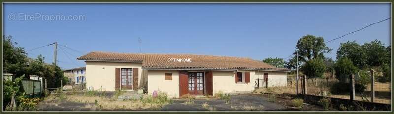 Maison à BROSSAC