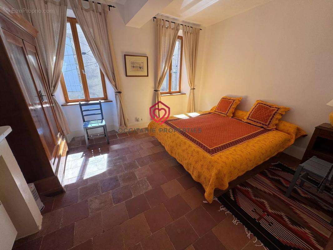 Maison à AZILLE