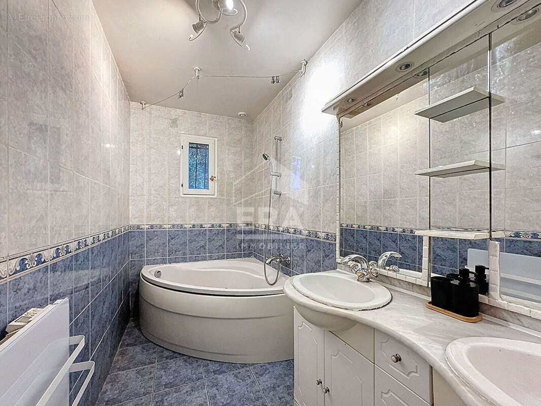 Maison à CHAUMONTEL