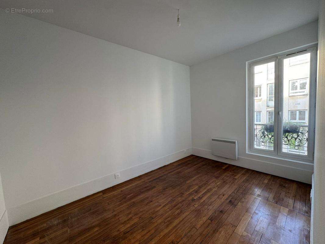 Appartement à PARIS-20E