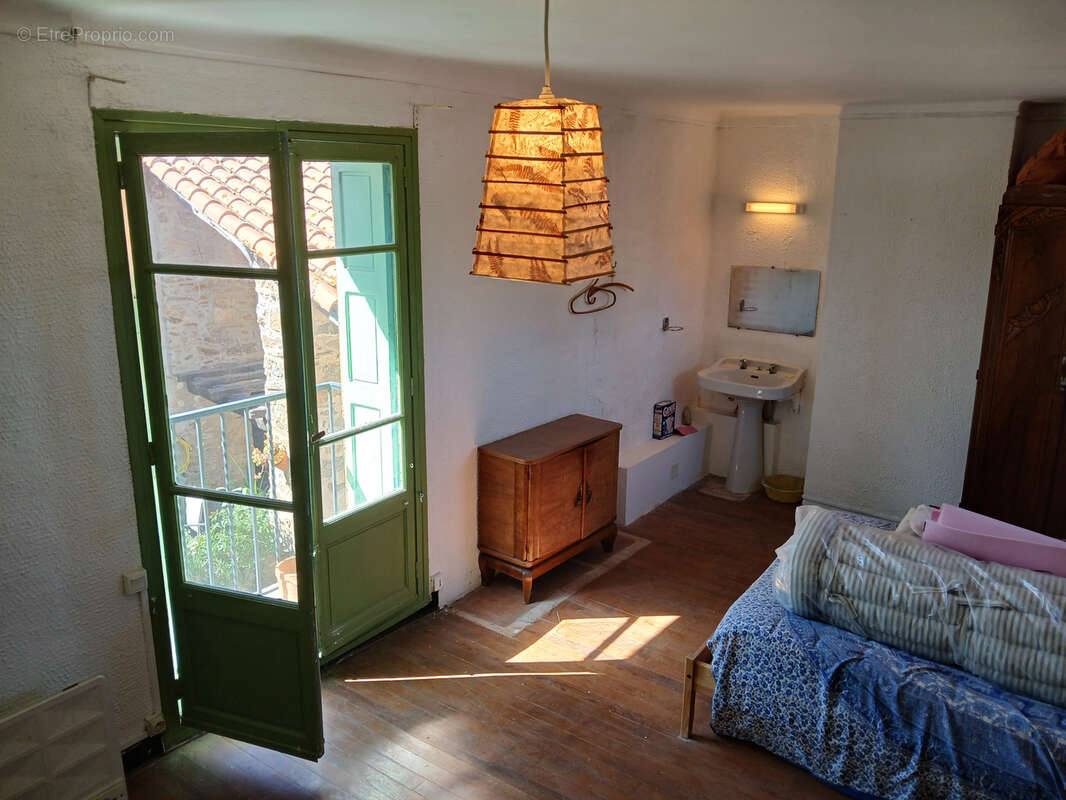 maison en pierres OMS village - photo 20