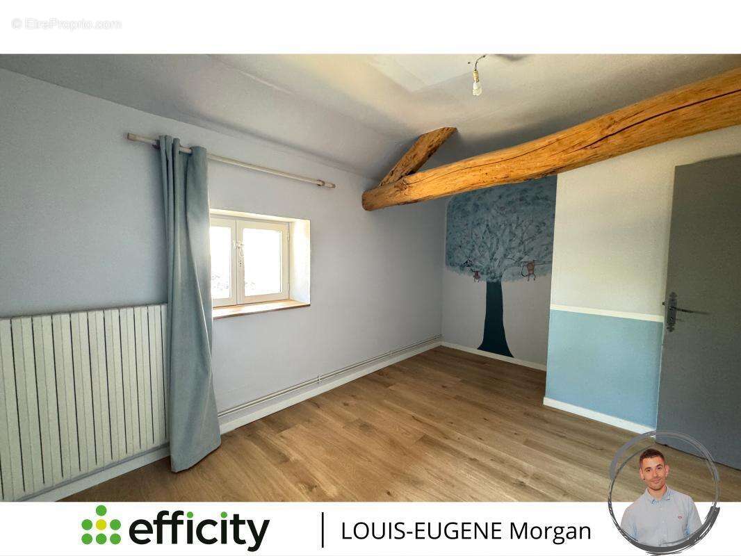 Maison à SAINT-JEAN-DE-SAUVES