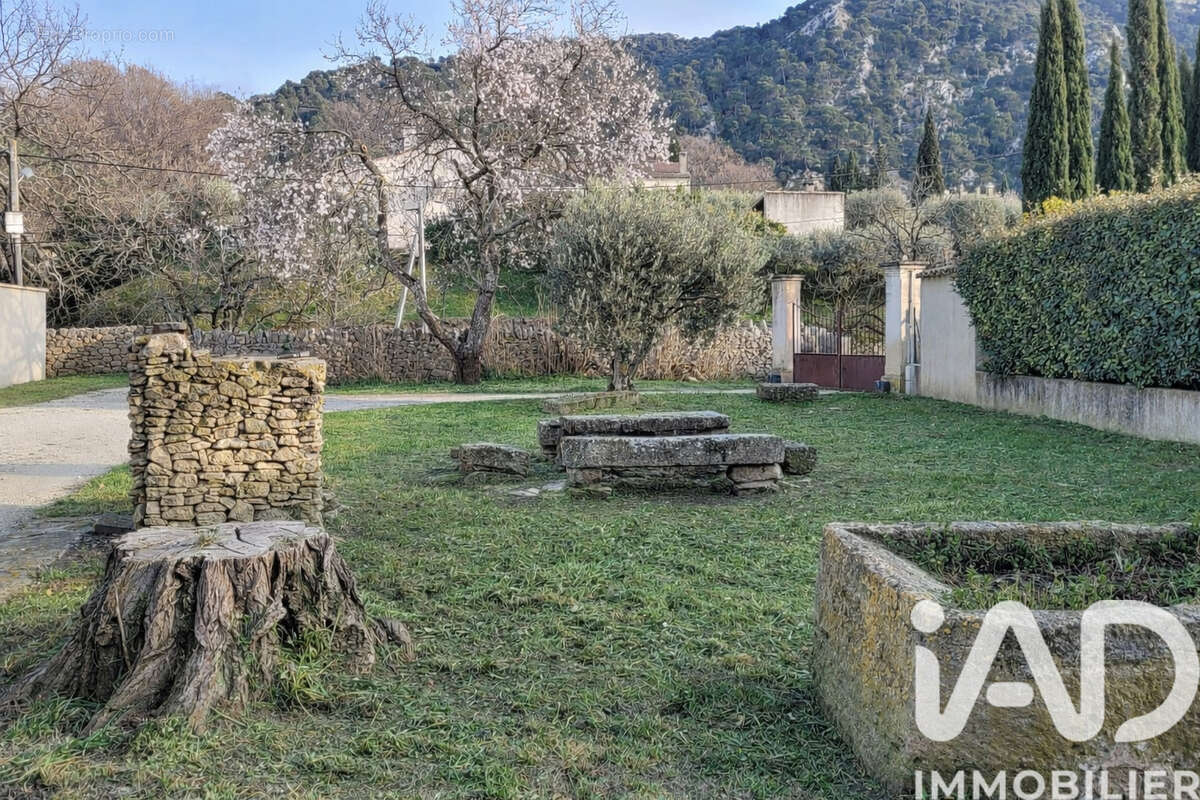 Photo 5 - Maison à ROBION