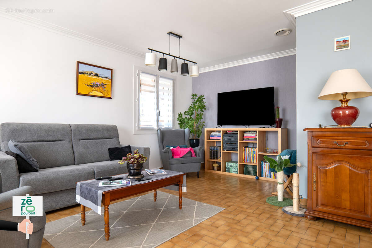 Maison à LES MAGNILS-REIGNIERS