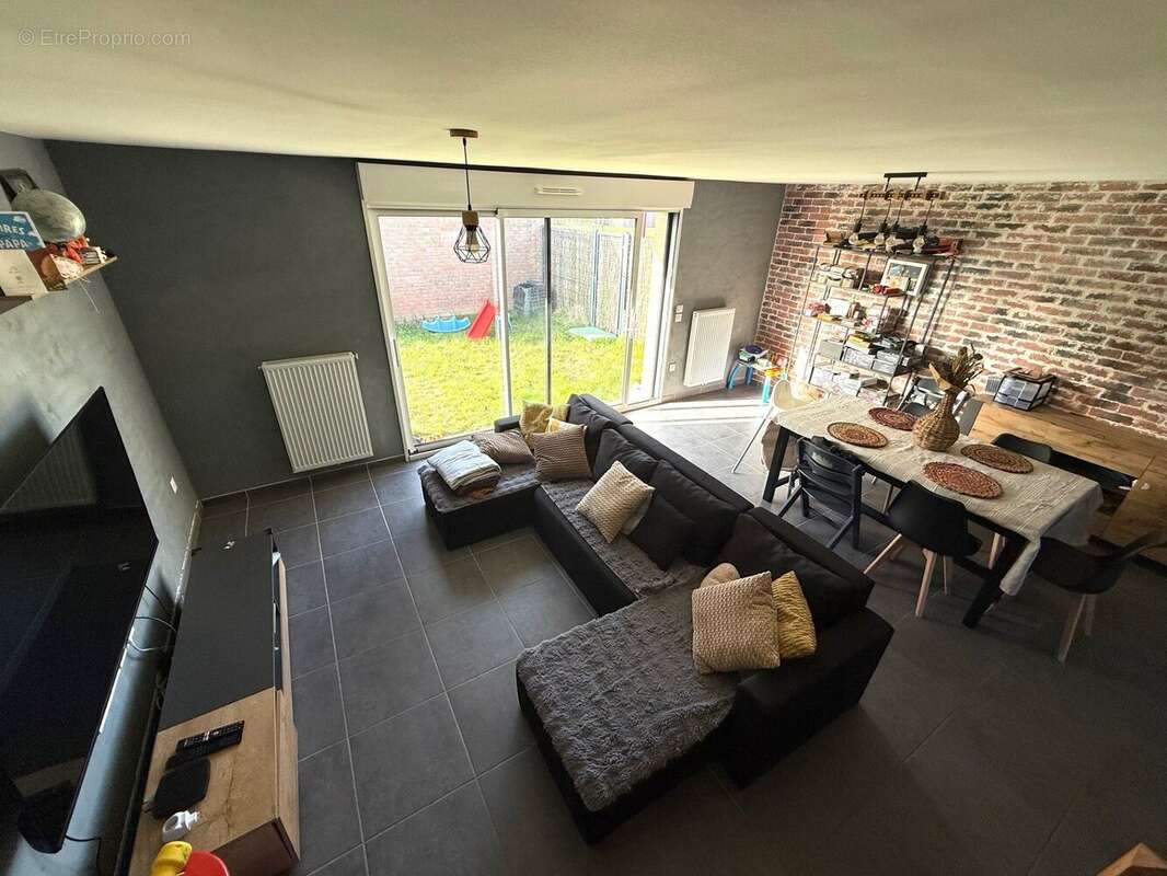 Maison à NOMAIN