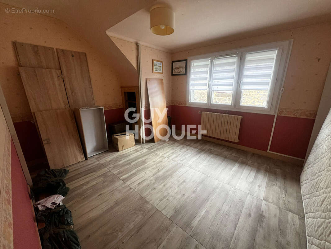 Maison à LE TRONCHET