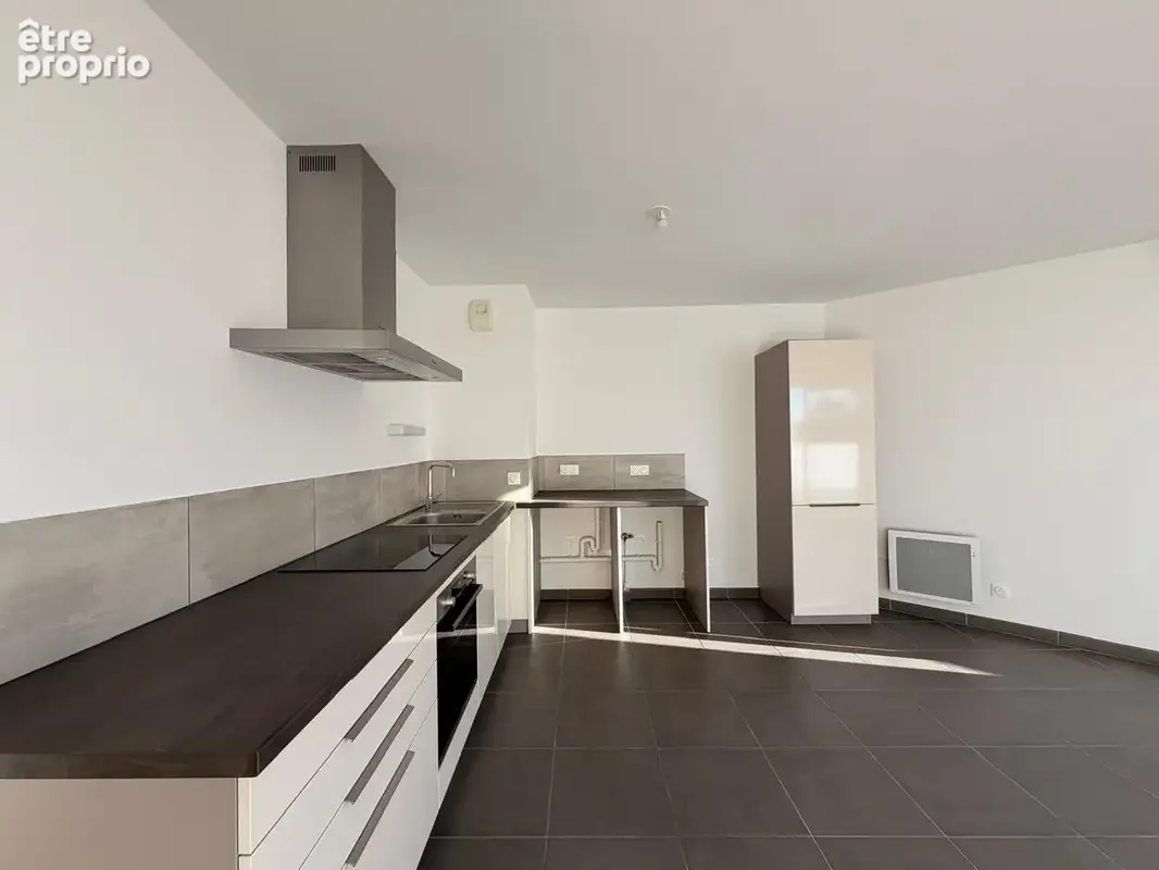 NIMES MONT DUPLAN Magnifique appartement 3 pièces de 70 m2 avec terrasse de 42 m2 et double parking - photo 9