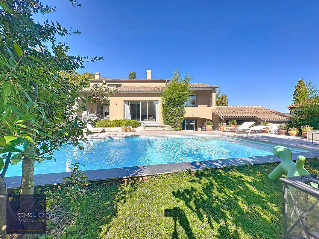 Maison à SAINT-GENIS-LAVAL