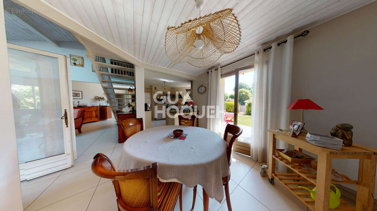 Maison à LABARTHE-SUR-LEZE