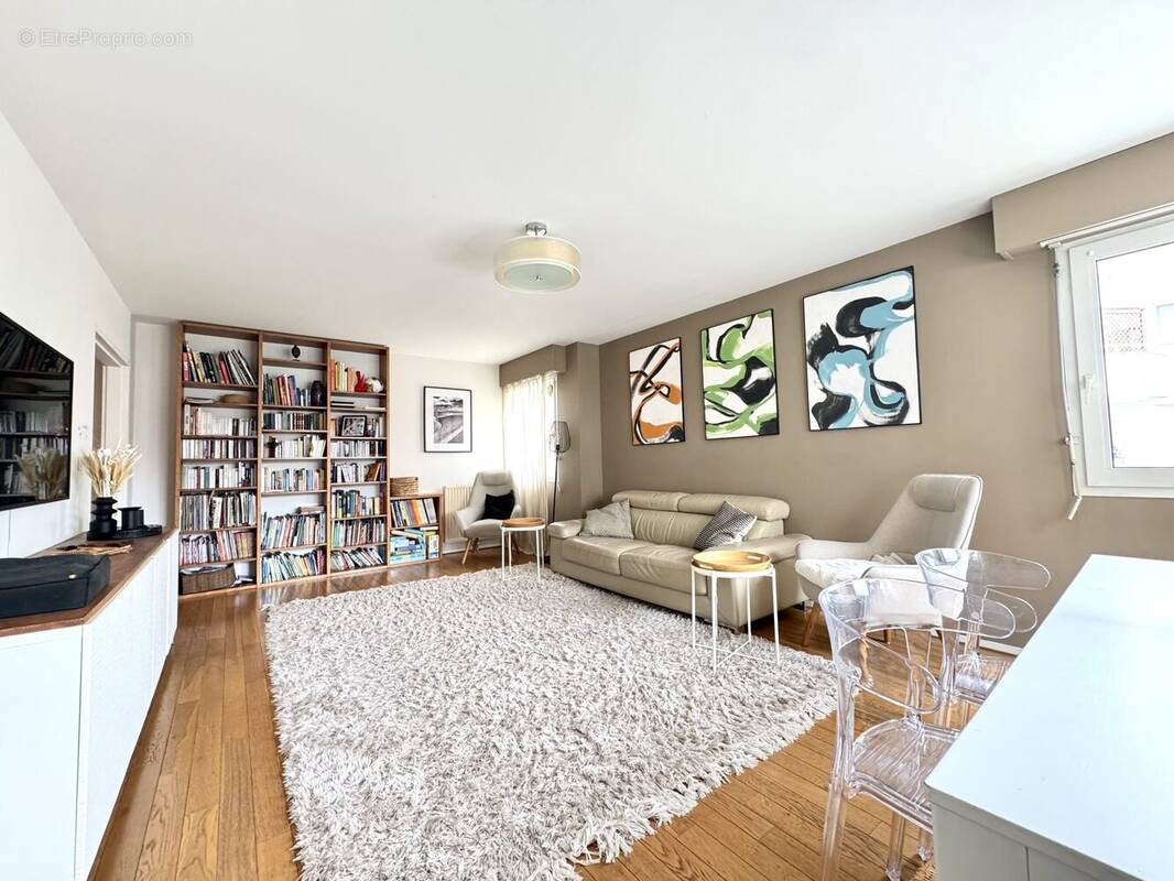 Appartement à SURESNES