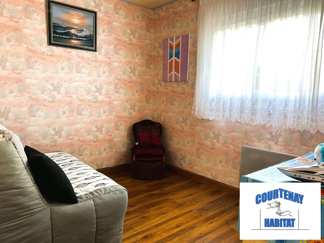 Maison à COURTENAY