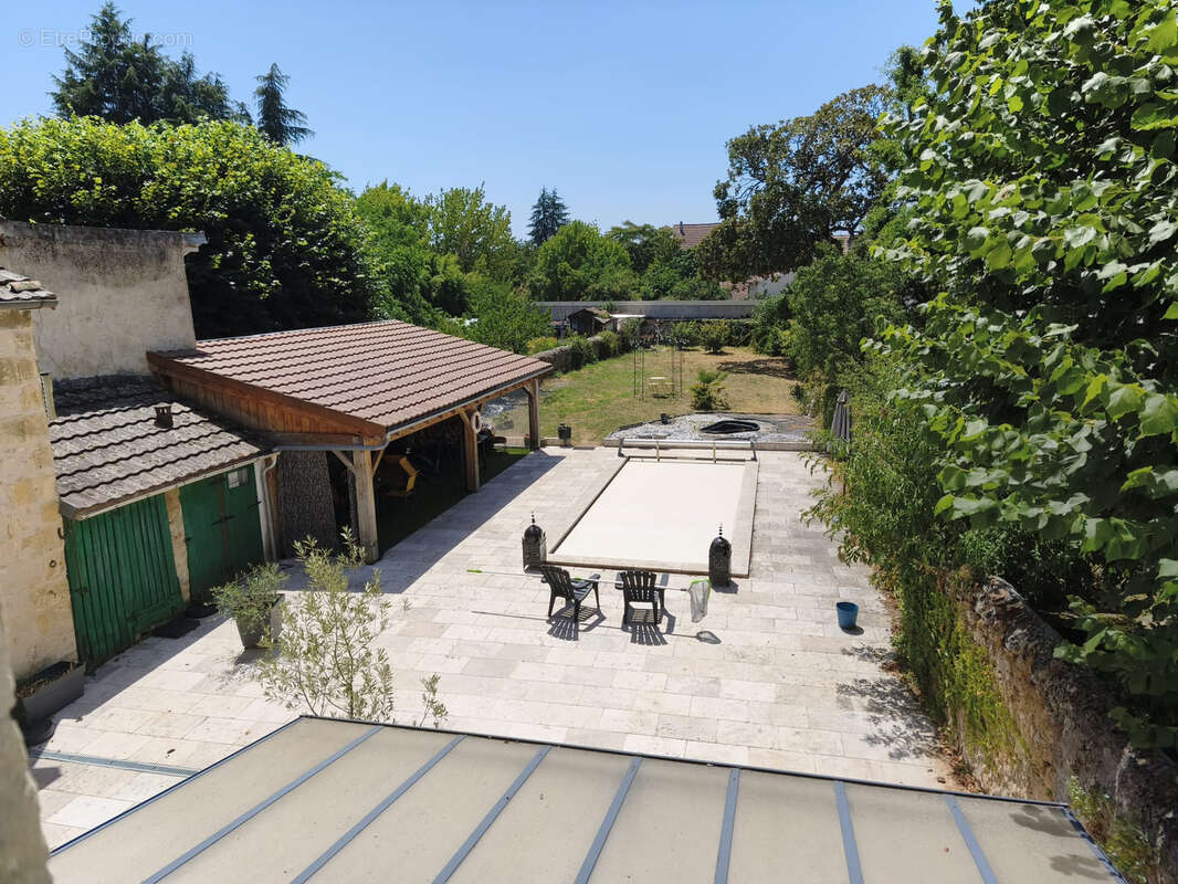 Maison de caractère entièrement rénovée avec piscine   Centre-ville de Mussidan (24400) - photo 27