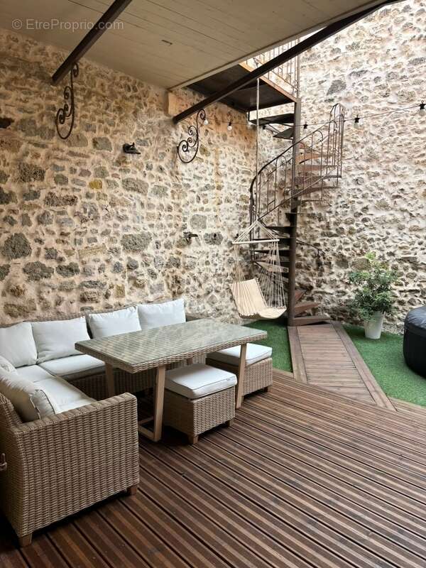 Maison à CAPESTANG