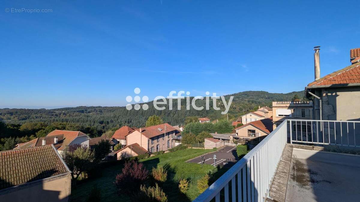 Maison à SAINT-REMY-SUR-DUROLLE