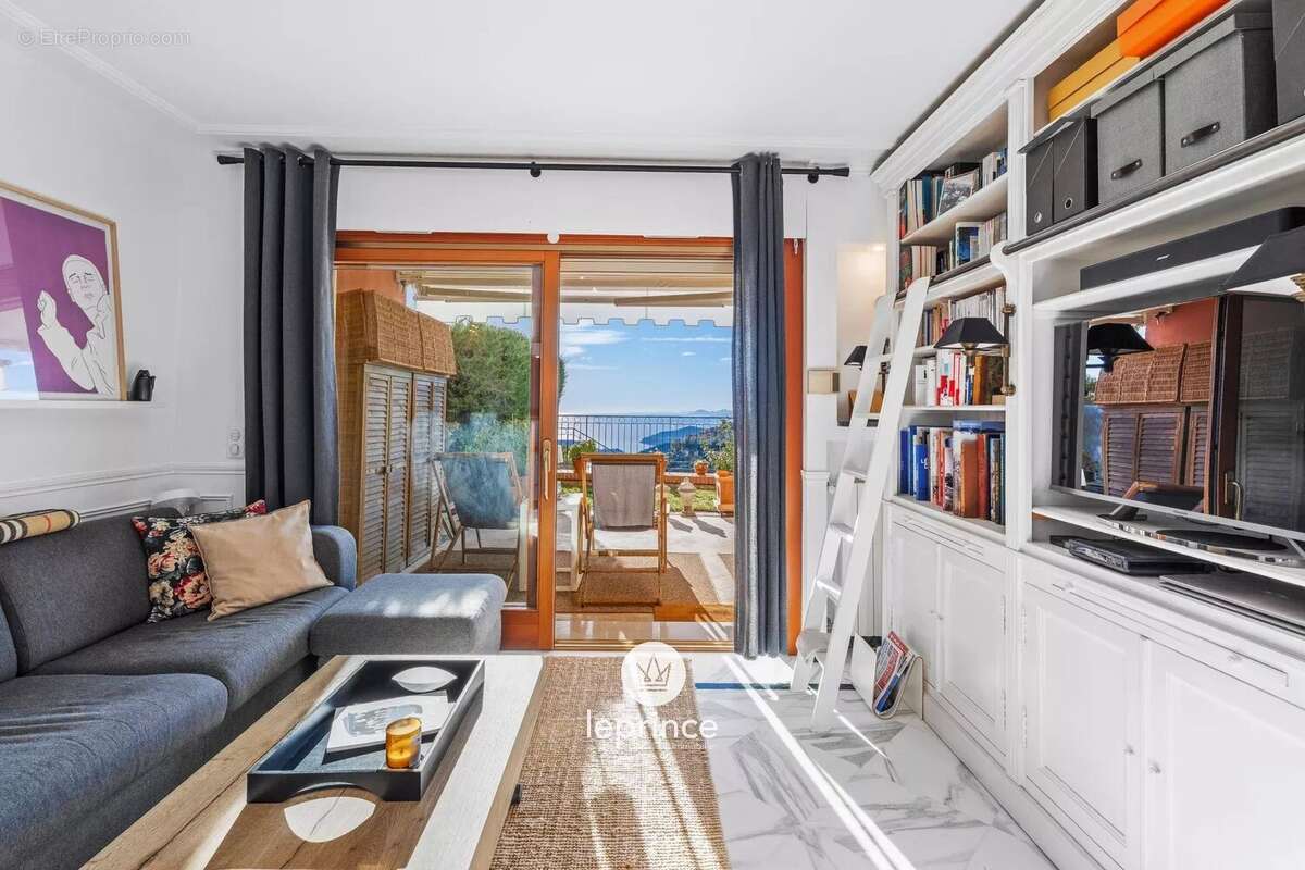 Appartement à EZE