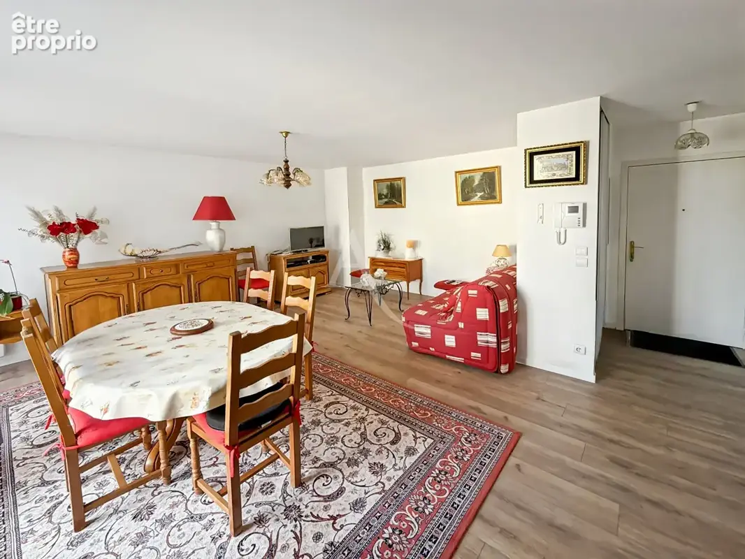 COEUR DE VILLE Appartement F3 de 67 m2 avec terrasse de 9 m2, 1 place de parking en sous-sol sol - photo 3