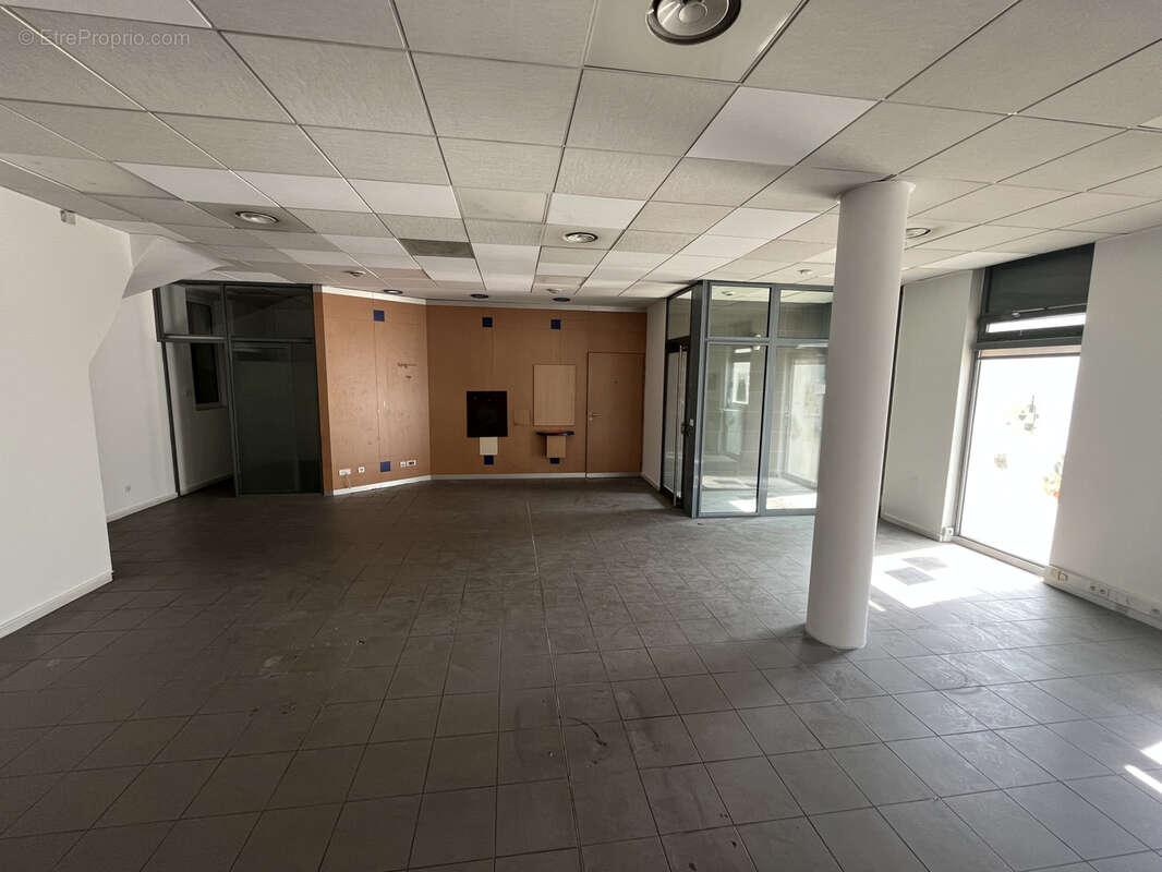 Autre à AUBAGNE