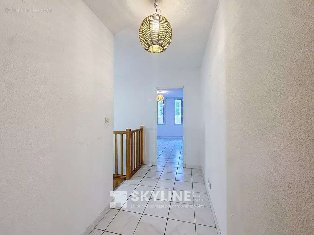 Appartement à MARSEILLE-2E
