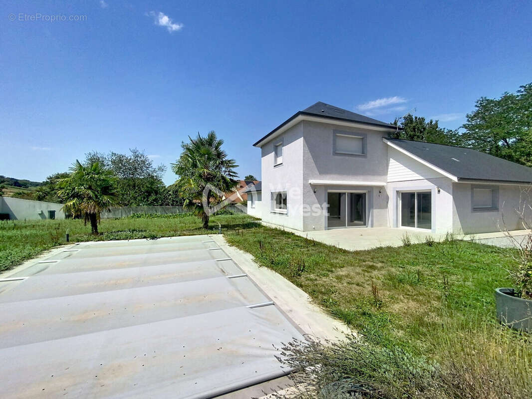 Maison 5 pièces 149 m² à vendre à Lestelle-Betharram (64800) - photo 3