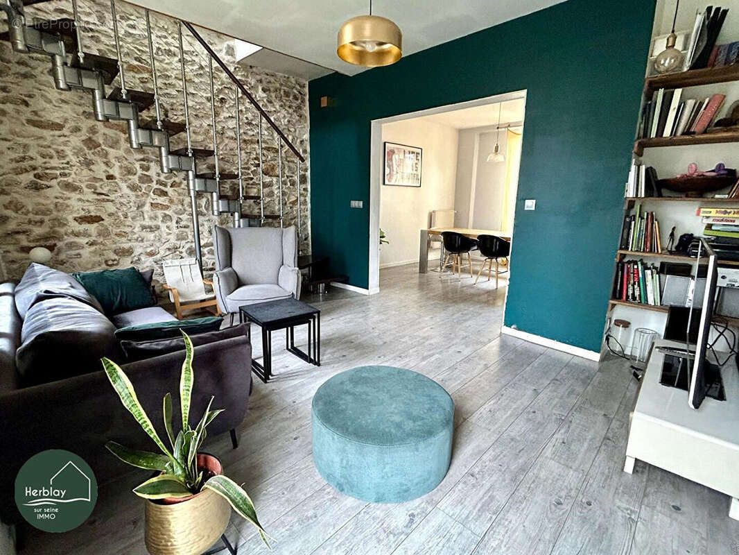 Maison à MONTIGNY-LES-CORMEILLES