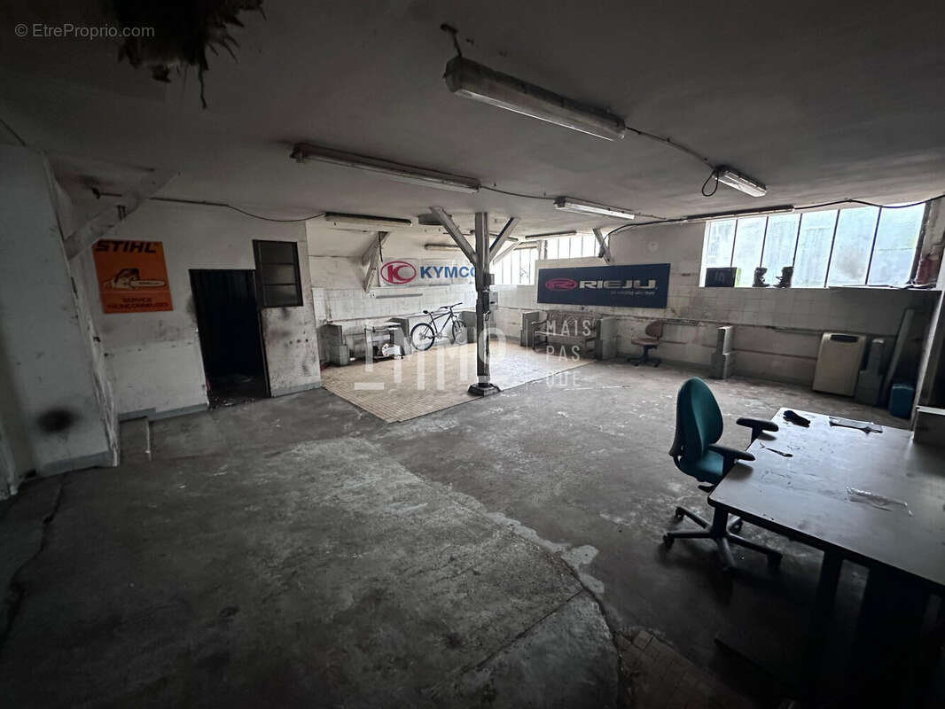 Commerce à VOUVRAY-SUR-LOIR