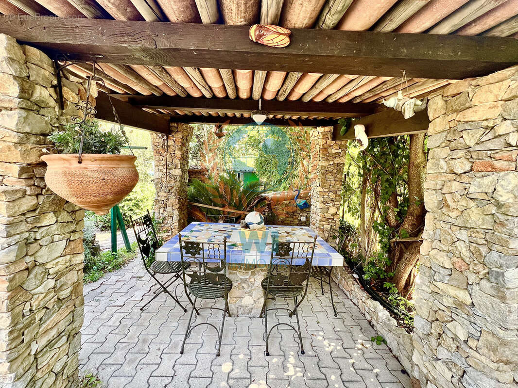 Maison à TRANS-EN-PROVENCE