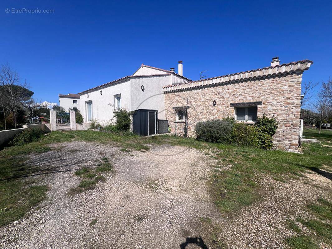 Maison à LES PLANS