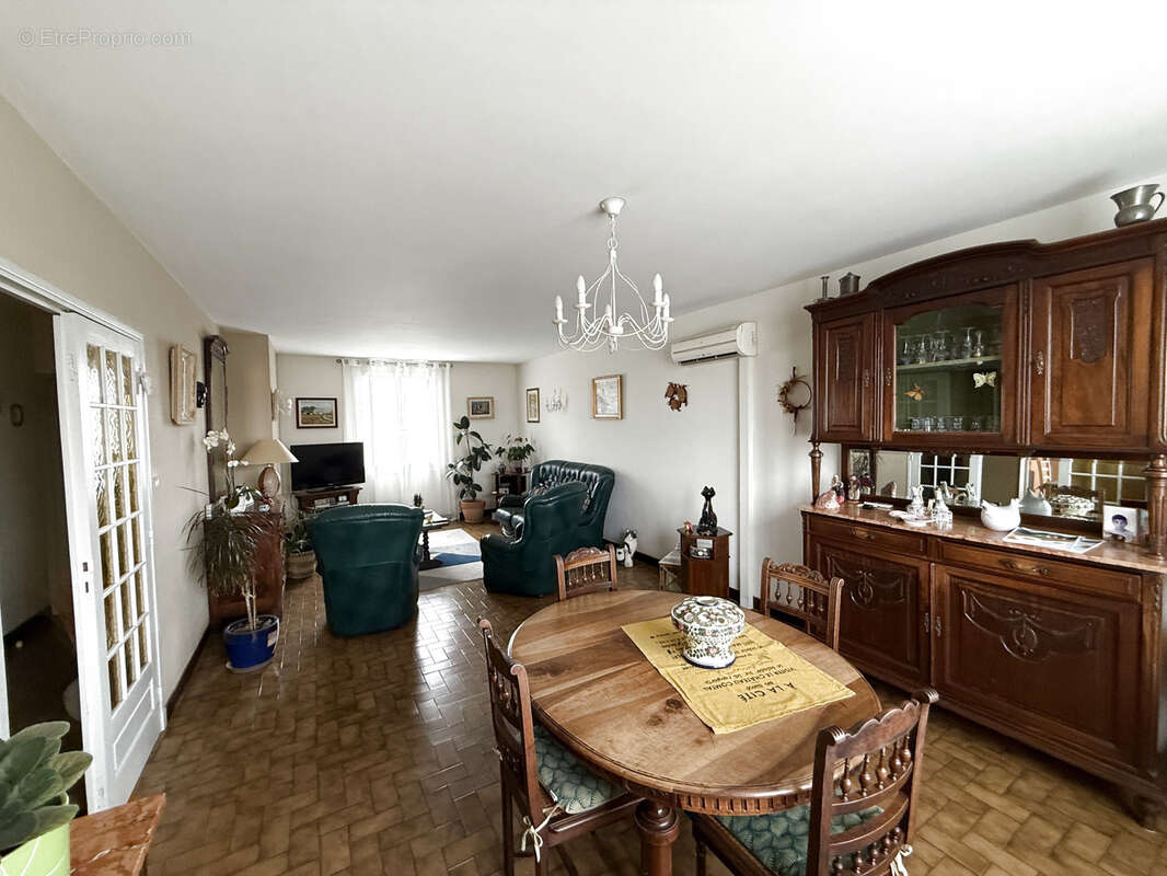 Maison à BAGNOLES