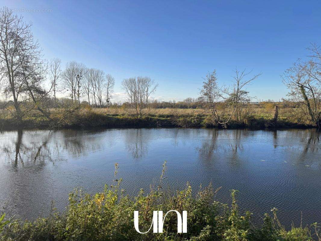 Maison à FLEURY-SUR-ORNE