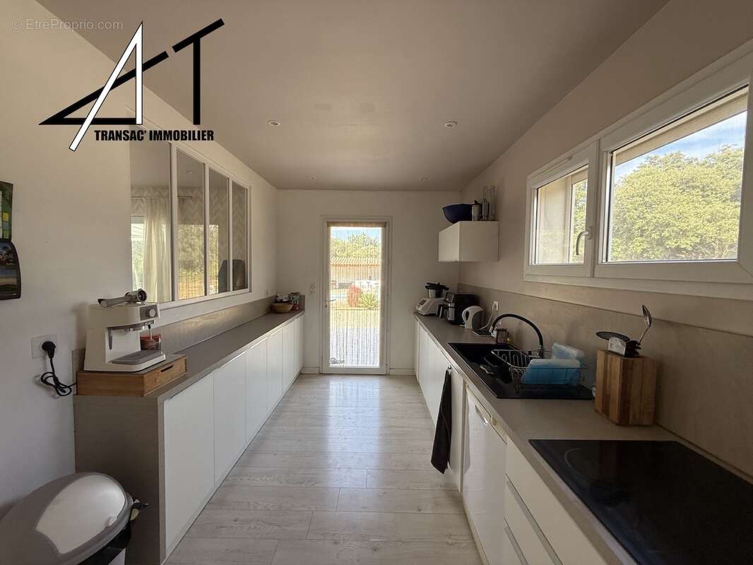 Villa plain-pied contemporaine, son parc  clos et sa piscine - photo 12