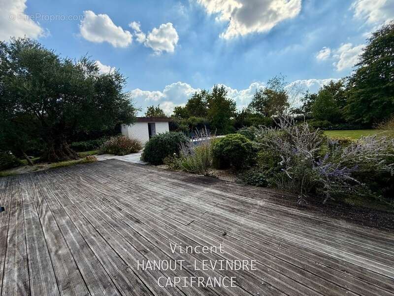 Maison à vendre 9 pièces BAZOGES EN PAILLERS (85) - photo 22