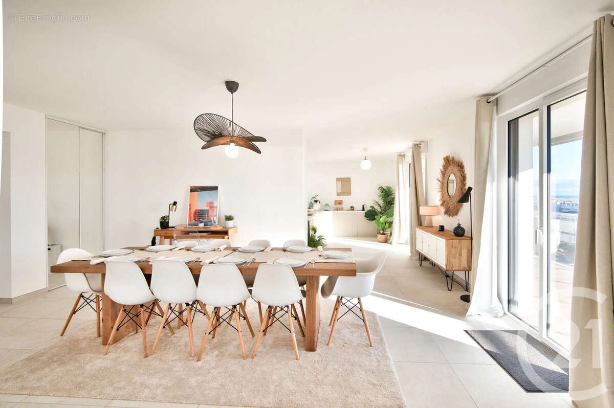 Appartement à SAINT-LAURENT-DU-VAR