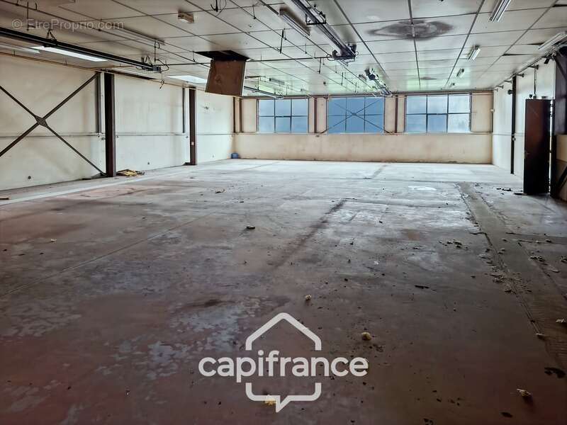 Commerce à CELLES-SUR-DUROLLE